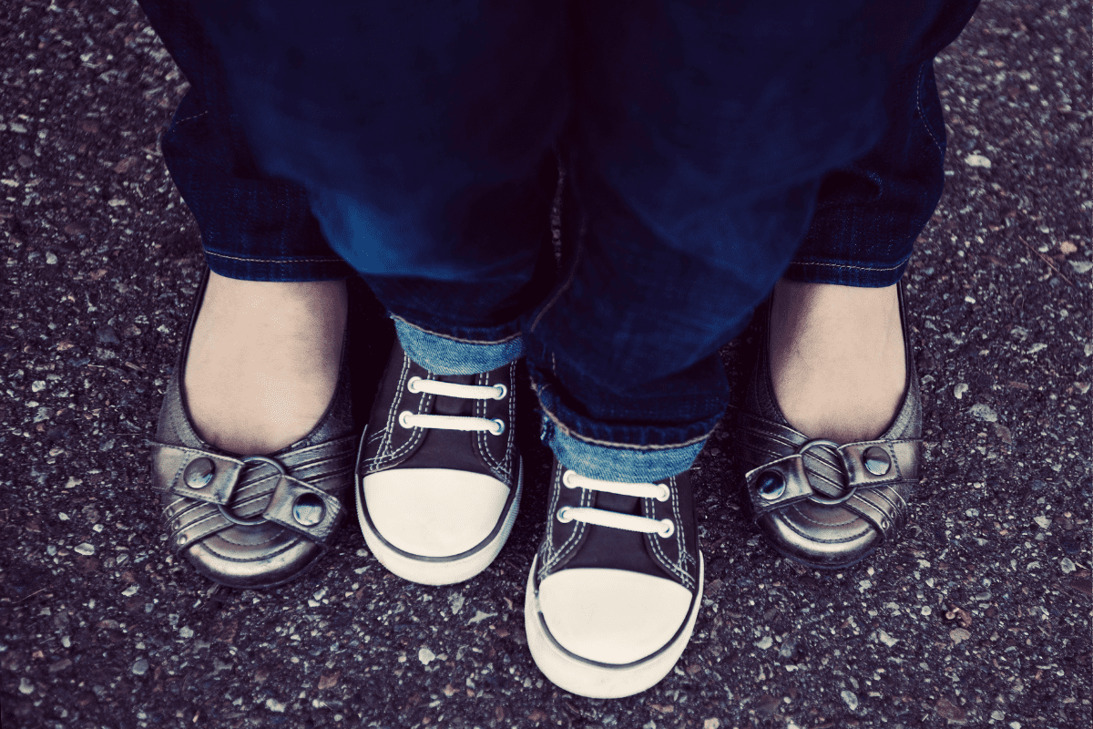 Podólogo infantil en Alicante: cuidar la pisada de tu hijo desde pequeños